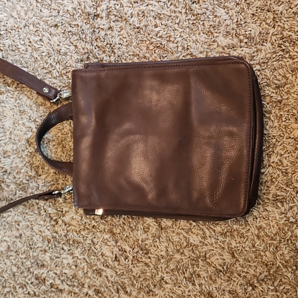 Wilsons Leather Cross Body Bag - Picture 2 of 12